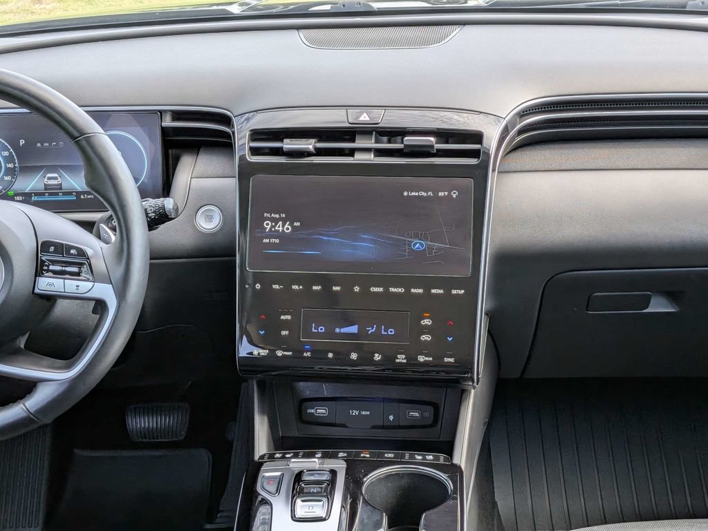 Used 2024 Hyundai Tucson Limited AWD/4WD image 19