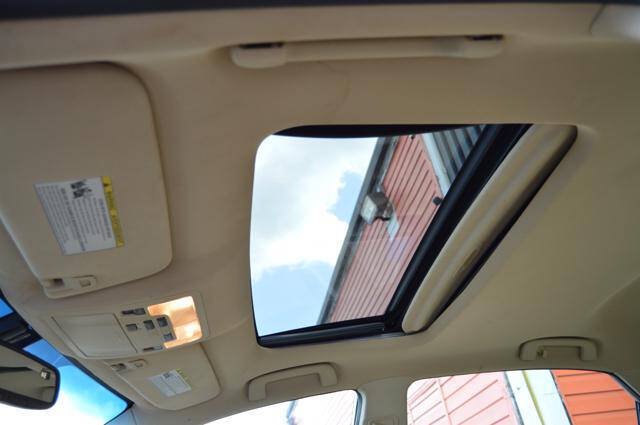 Used 2013 Toyota Avalon Limited FWD image 43