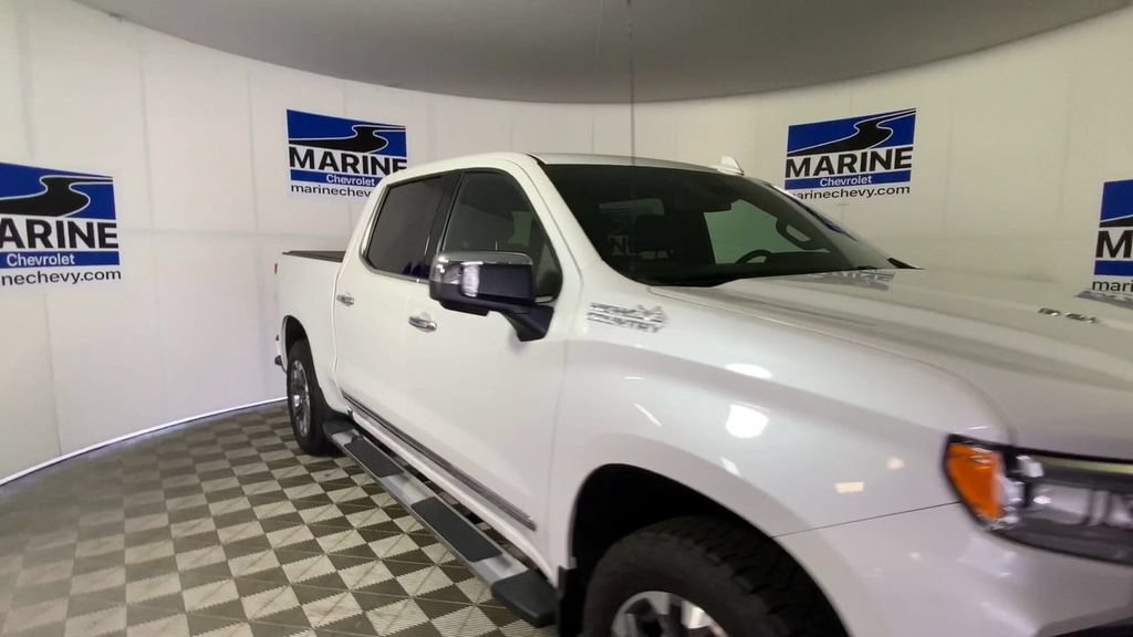 Used 2023 Chevrolet Silverado 1500 High Country w/ High Country Premium Package AWD/4WD image 4