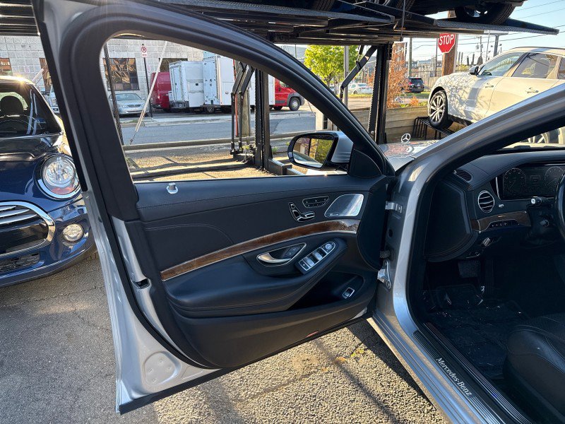 Used 2015 Mercedes-Benz S 550 4MATIC Sedan image 11