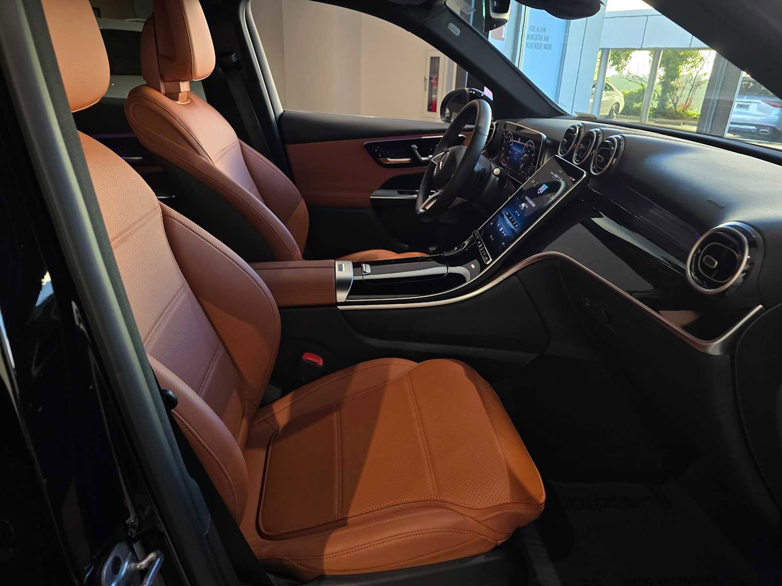 Used 2026 Mercedes-Benz GLC 300 image 10