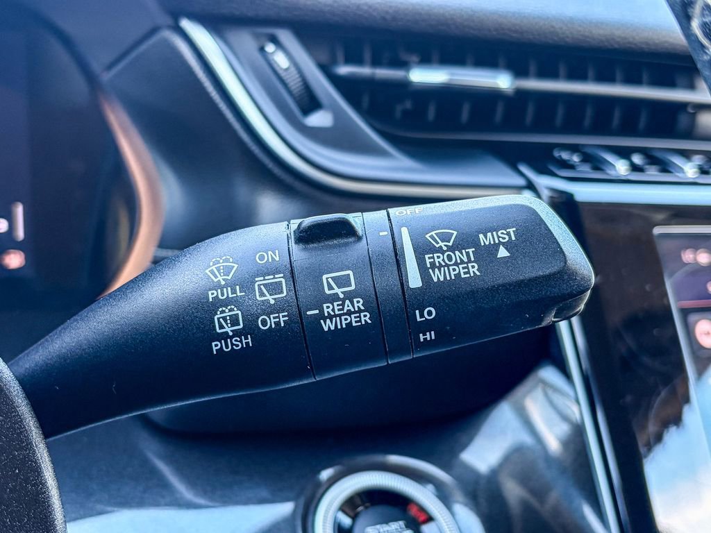 Used 2021 Jeep Grand Cherokee L Laredo w/ Luxury Tech Group I RWD image 49