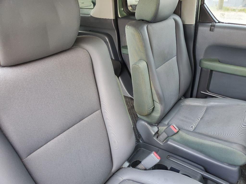 Used 2004 Honda Element EX image 33