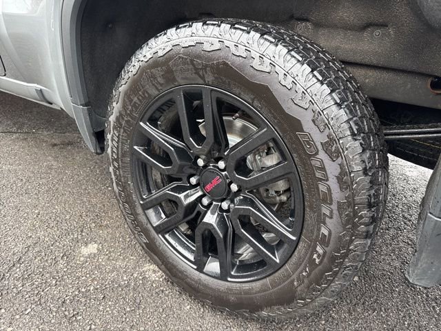 Used 2025 GMC Sierra 1500 Elevation image 16