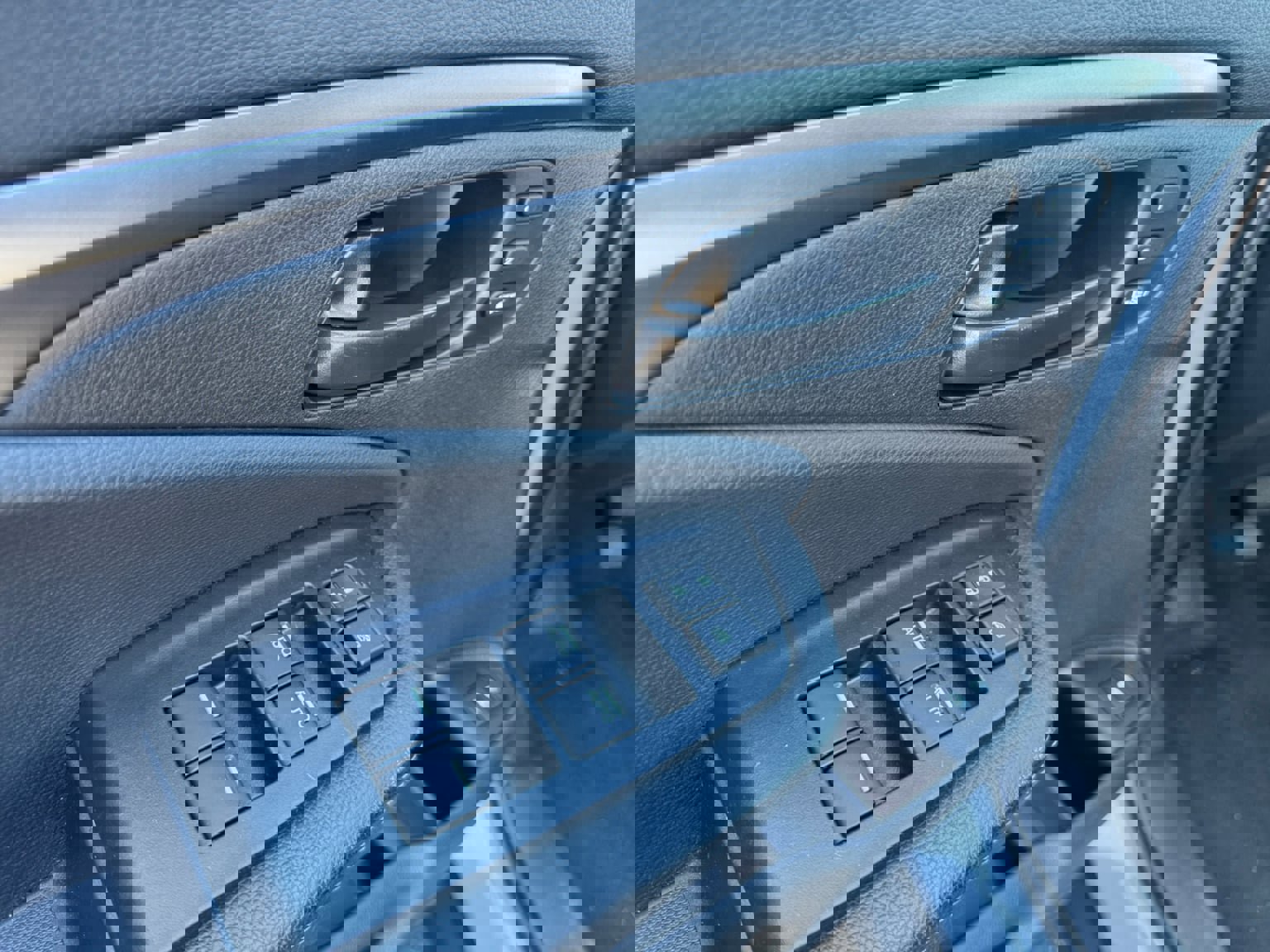 Used 2022 Honda Passport EX-L image 11