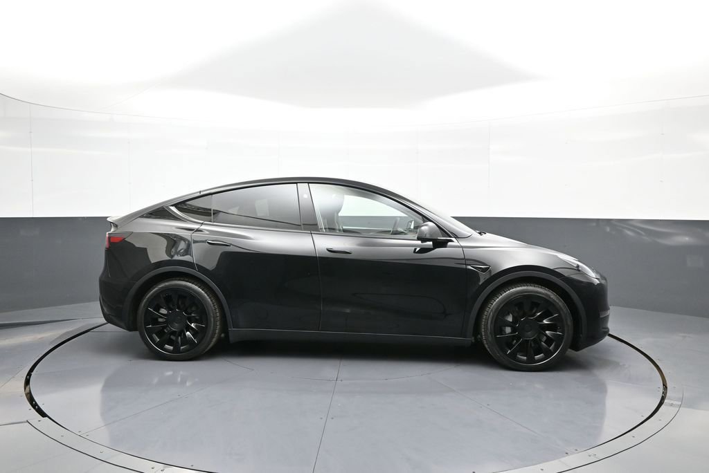 Used 2023 Tesla Model Y Long Range image 5