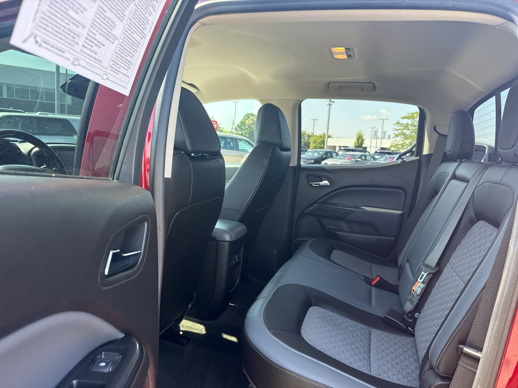 Used 2018 Chevrolet Colorado Z71 AWD/4WD image 30