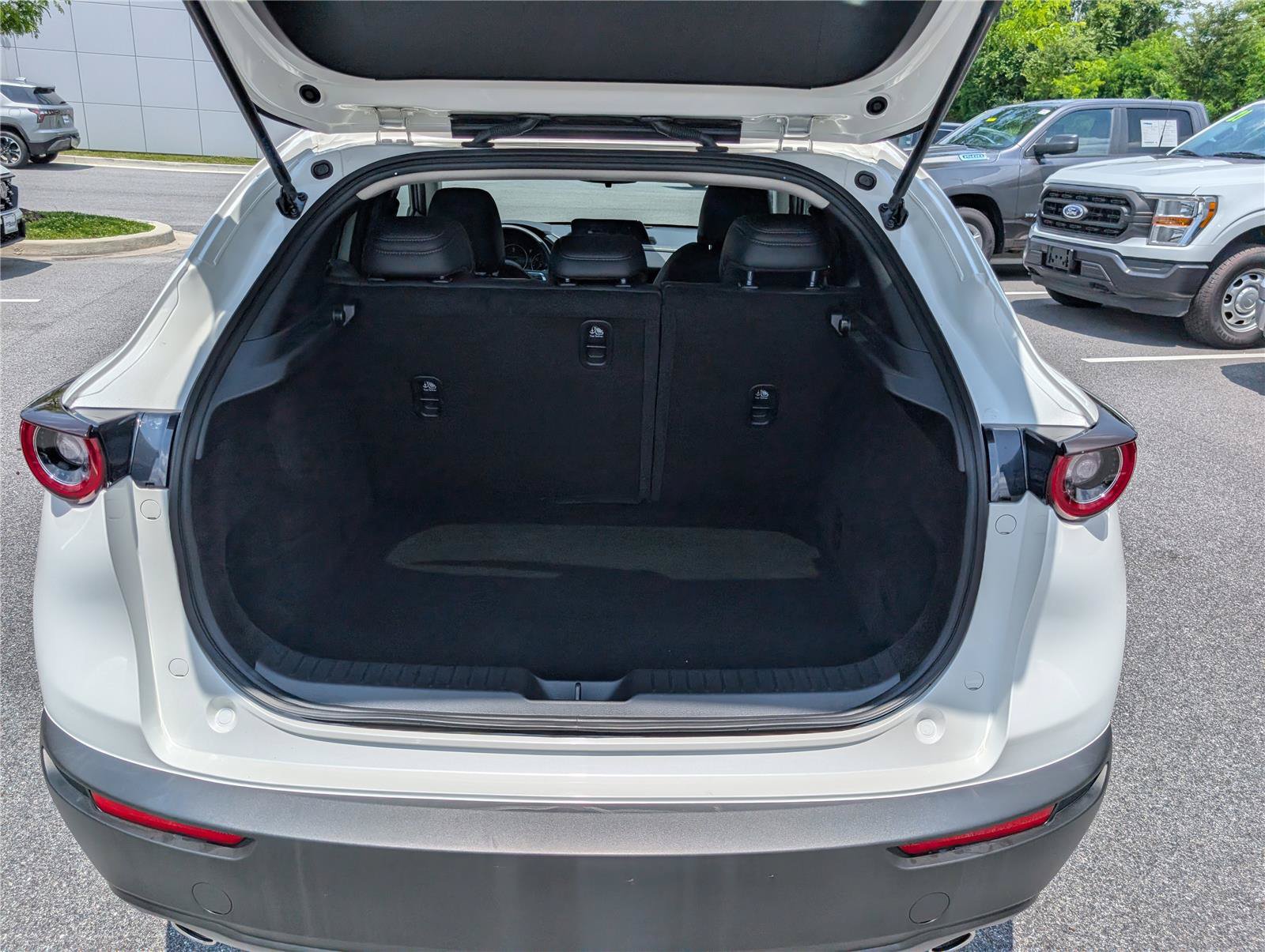 Used 2024 MAZDA CX-30 AWD 2.5 S w/ Preferred Package image 12