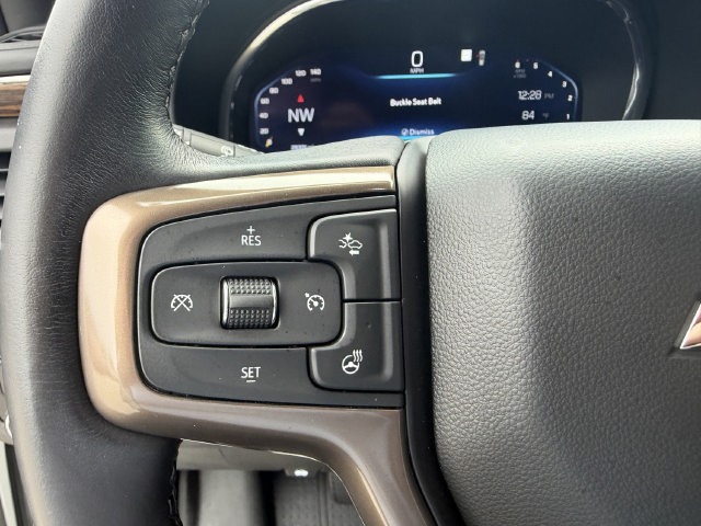 Used 2022 Chevrolet Suburban High Country RWD image 34