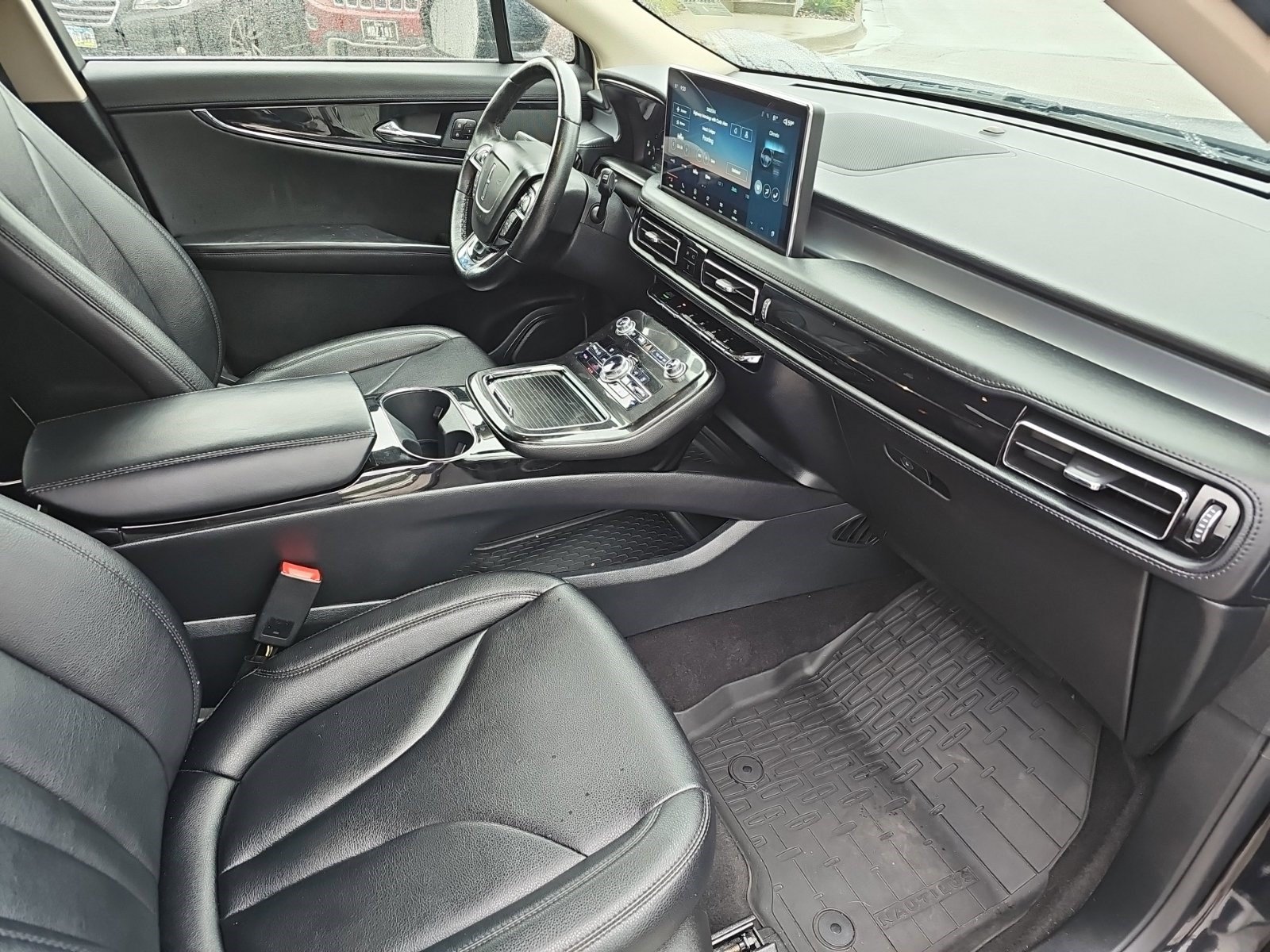 Used 2023 Lincoln Nautilus AWD w/ Premium Package image 10