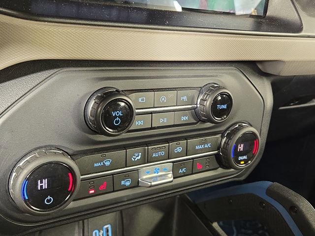 Used 2023 Ford Bronco Wildtrak image 19