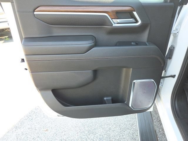 Used 2022 Chevrolet Silverado 1500 High Country w/ High Country Premium Package AWD/4WD image 14