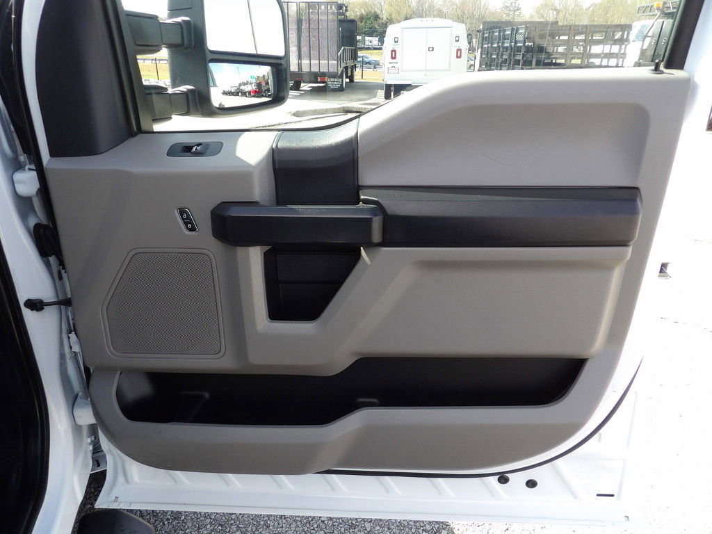 Used 2022 Ford F350 XL w/ Power Equipment Group image 40