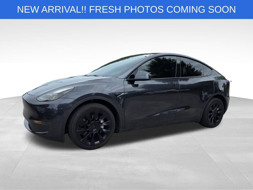 Used 2024 Tesla Model Y Long Range RWD image 2