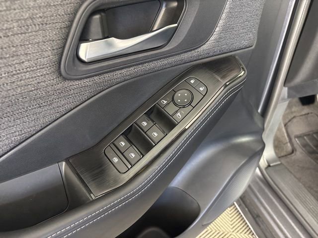Used 2023 Nissan Rogue SV AWD/4WD image 15