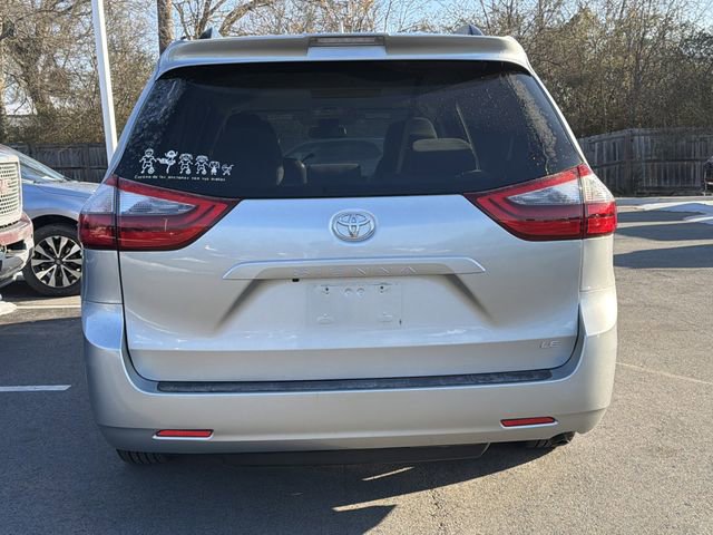 Used 2020 Toyota Sienna LE image 5