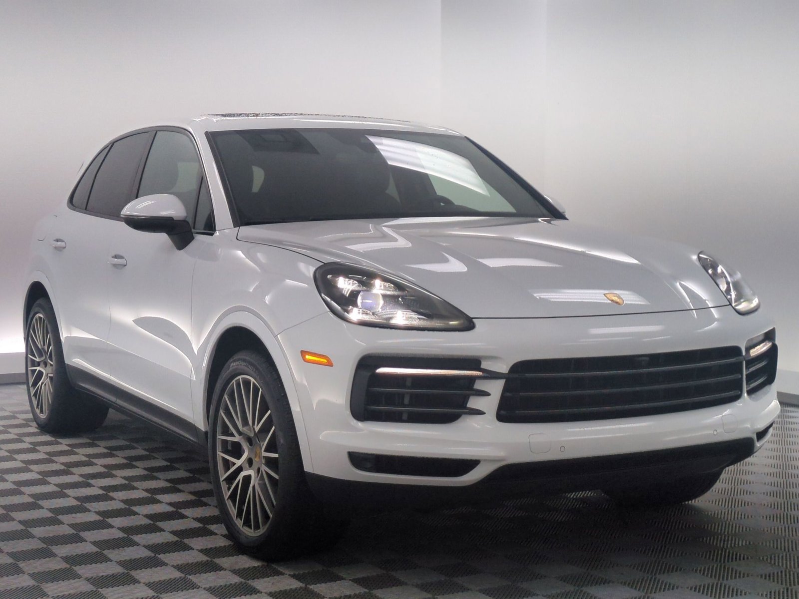 Certified 2022 Porsche Cayenne Platinum Edition AWD/4WD image 7