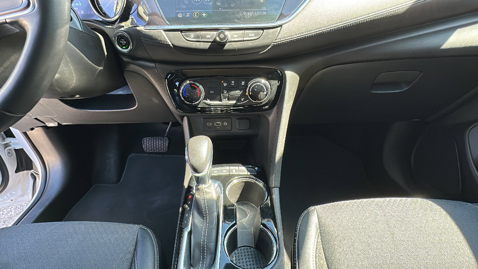 Used 2022 Buick Encore GX Preferred w/ Cold Weather Comfort Package image 20