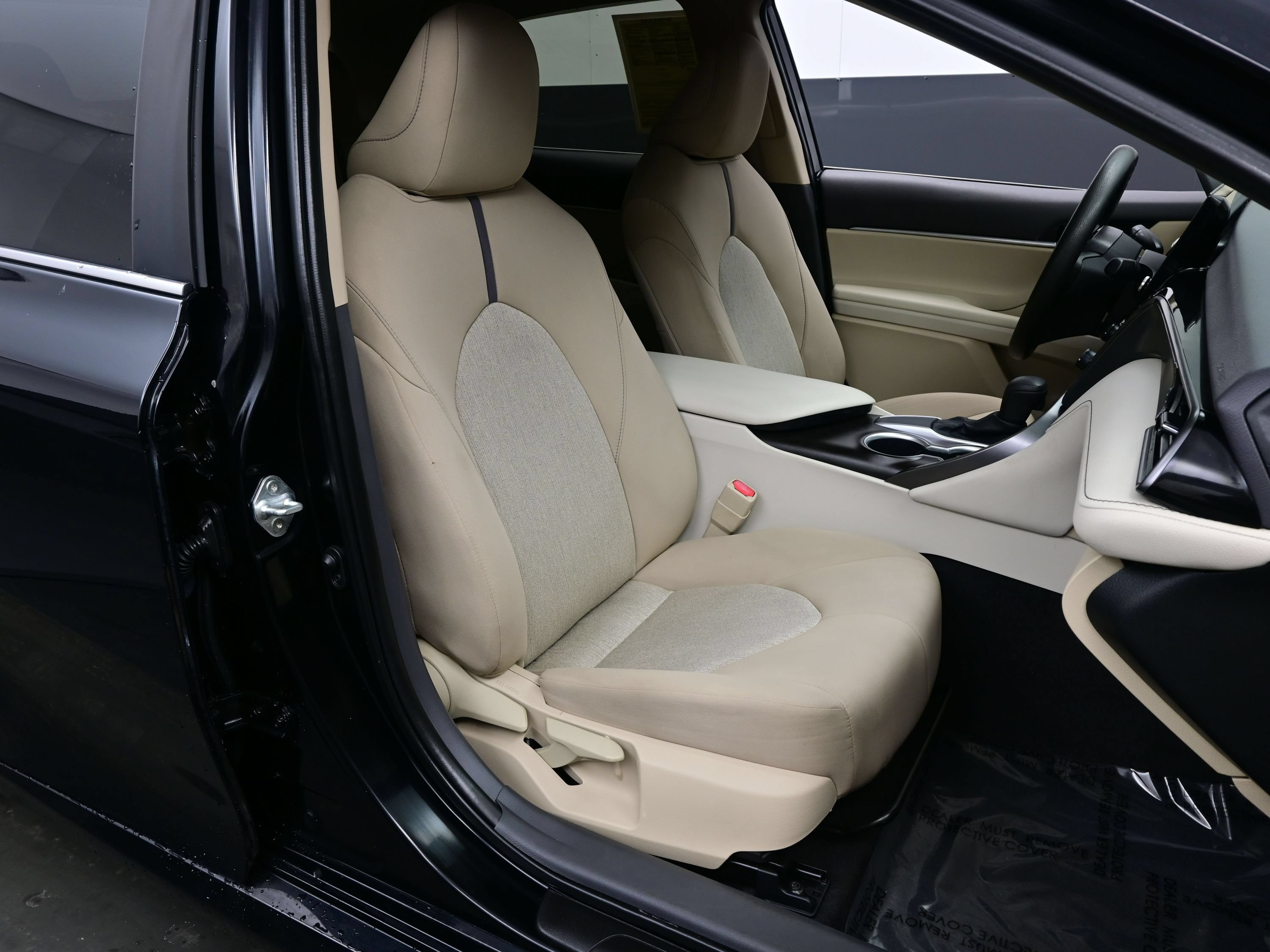 Used 2021 Toyota Camry LE FWD image 13
