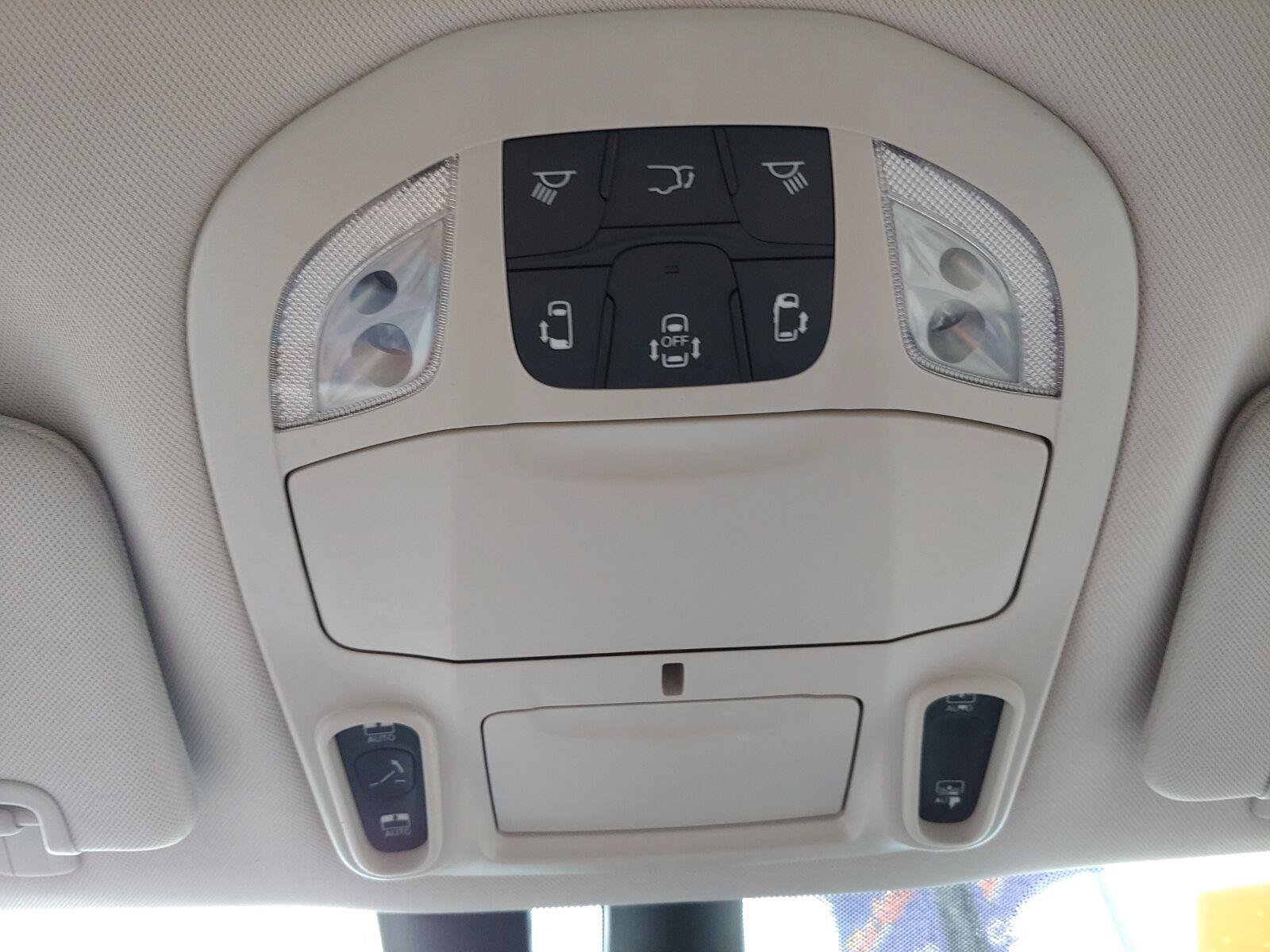 Used 2021 Chrysler Pacifica Limited w/ Premium & Safety Sphere Group AWD/4WD image 23