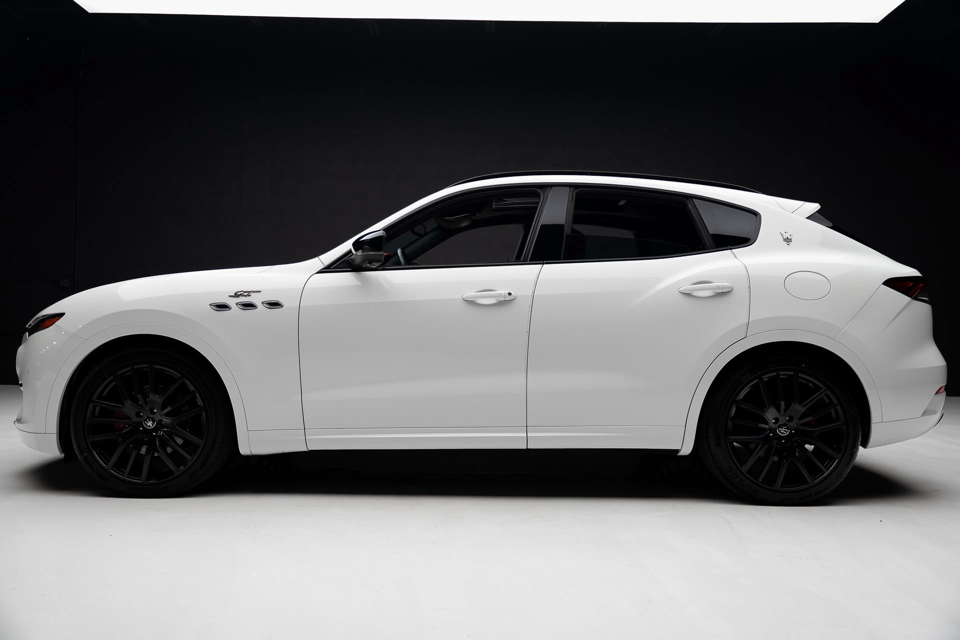 Used 2022 Maserati Levante GT AWD/4WD image 18