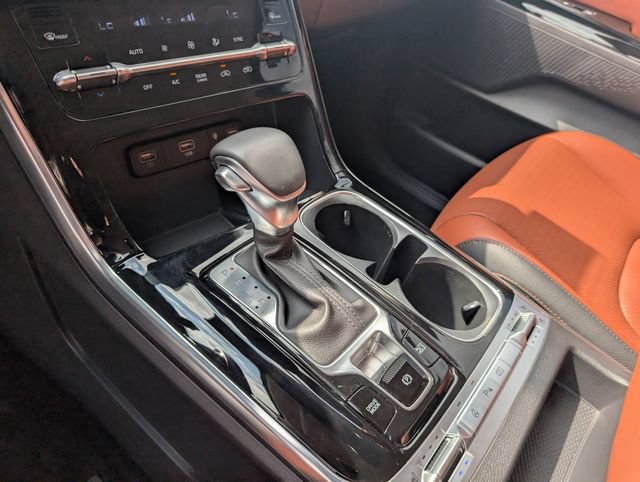 Used 2024 Kia Carnival SX Prestige FWD image 18