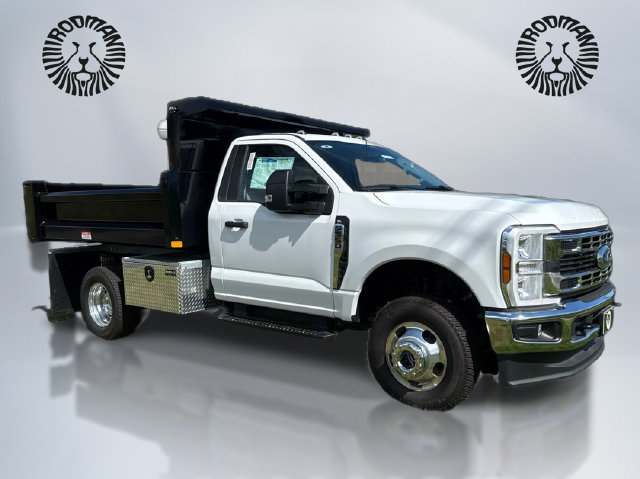 New 2026 Ford F350 XL w/ XL Chrome Package AWD/4WD image 3