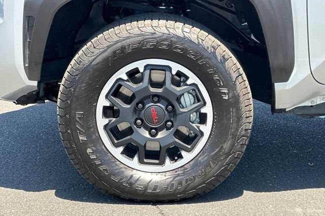 Used 2024 Toyota Tacoma TRD Off-Road w/ TRD Off Road Premium Package AWD/4WD image 28