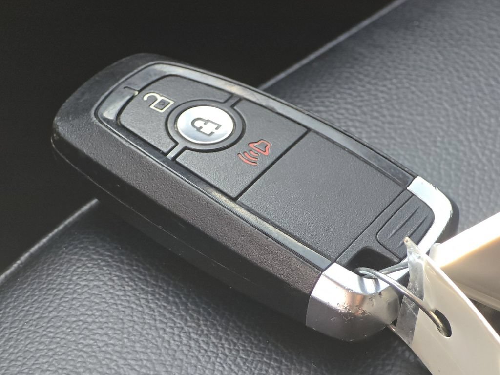 Used 2024 Ford Edge SEL AWD/4WD image 31
