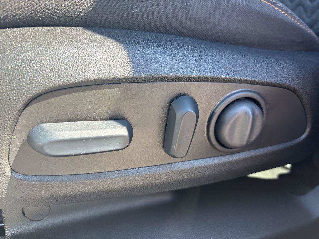 Used 2024 Chevrolet Equinox LT AWD/4WD image 18
