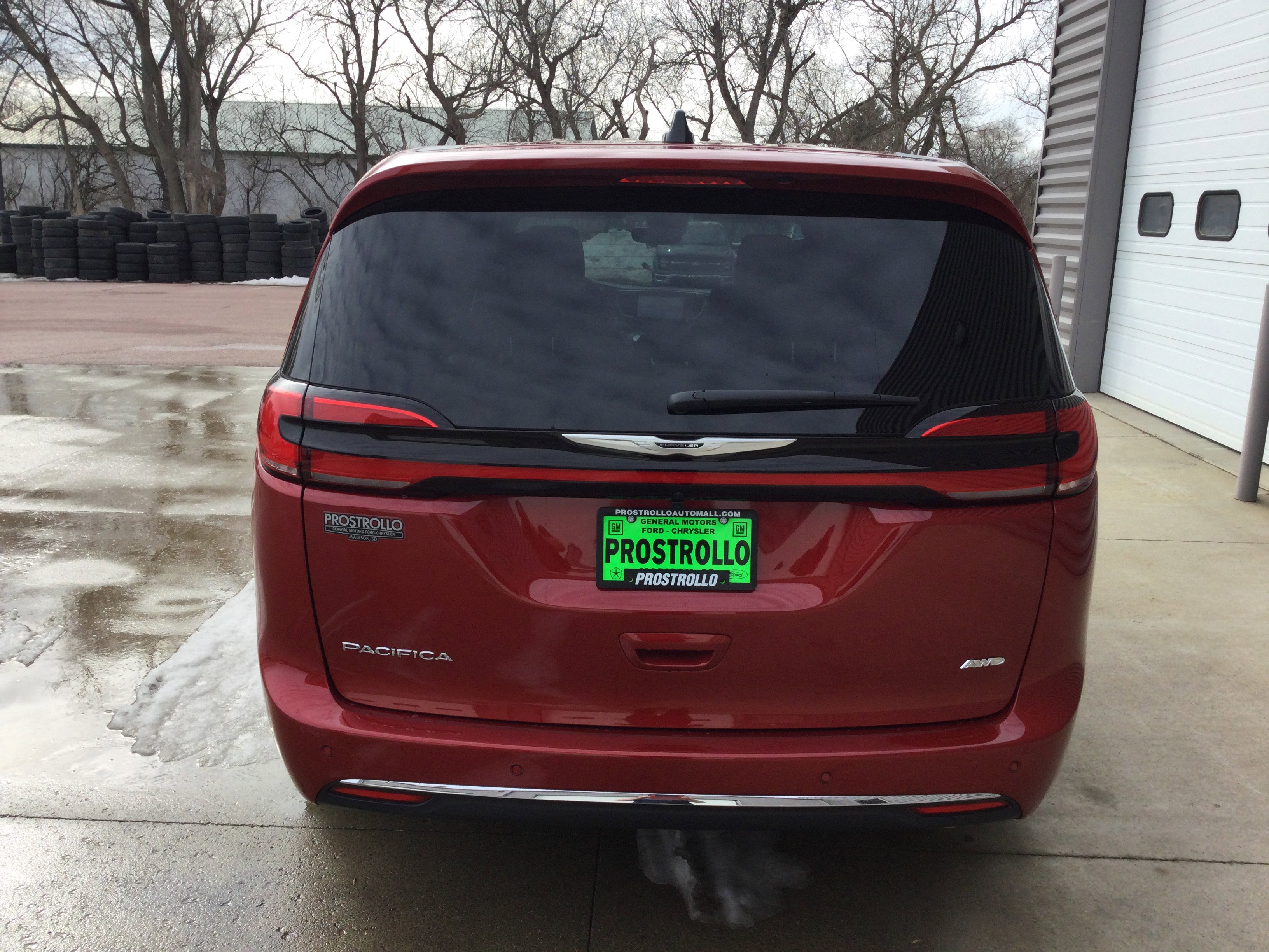 New 2026 Chrysler Pacifica Select image 4