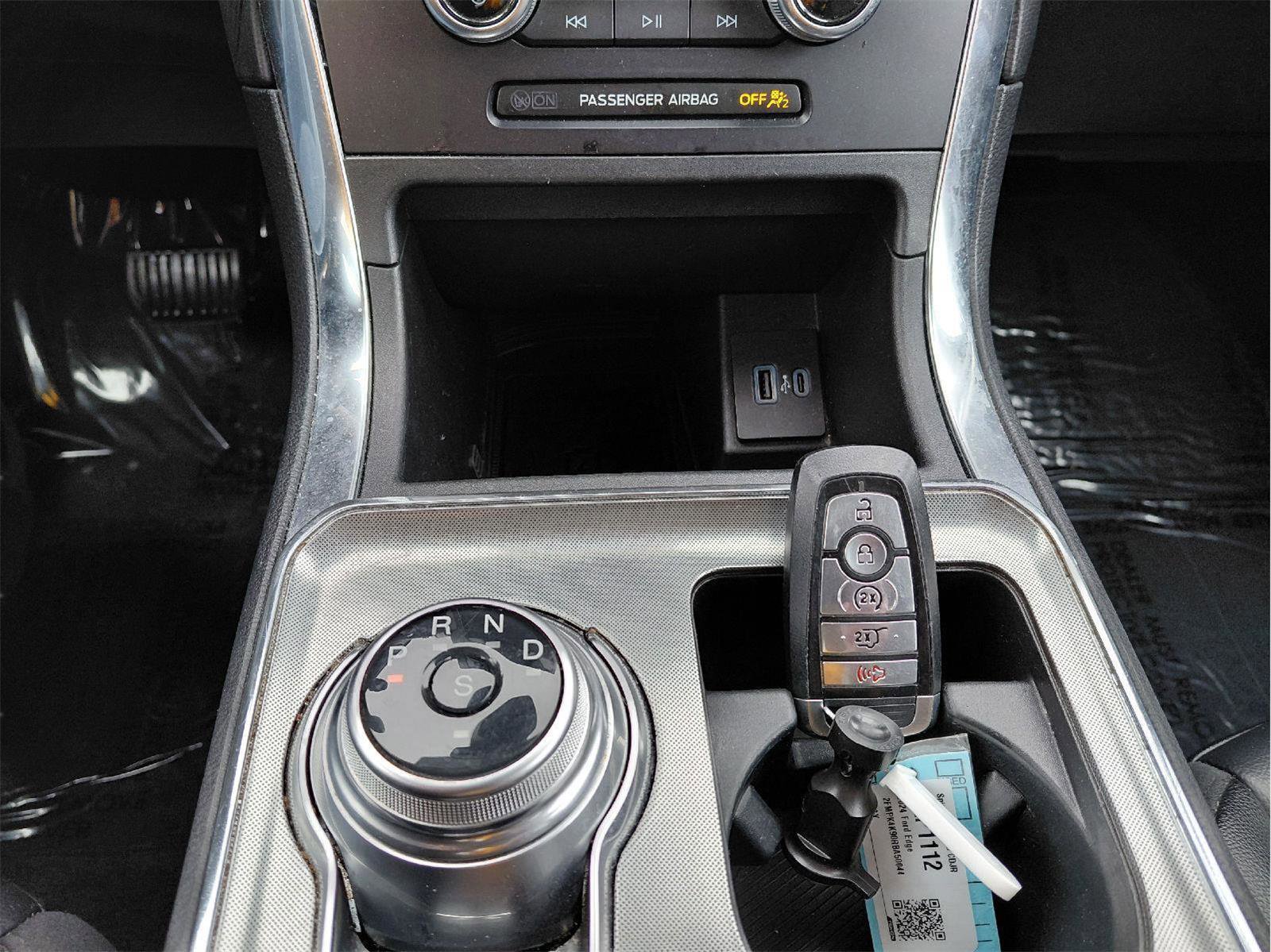 Used 2024 Ford Edge Titanium AWD/4WD image 30