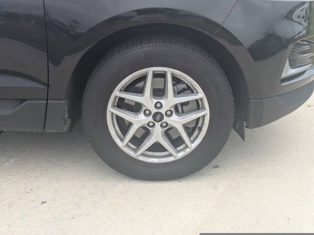 Used 2024 Ford Edge SEL AWD/4WD image 11