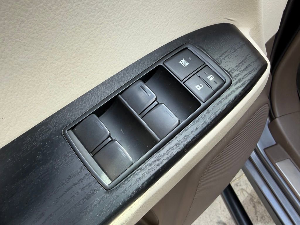 Used 2019 Lexus GX 460 Premium w/ Premium Package image 17