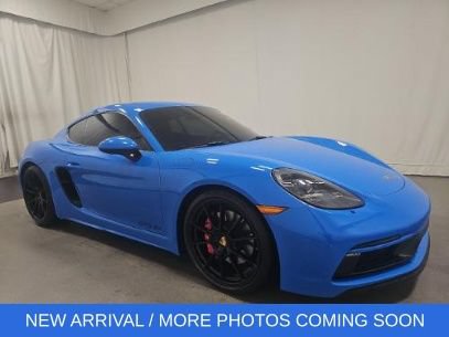 Used 2025 Porsche 718 Cayman GTS RWD image 1