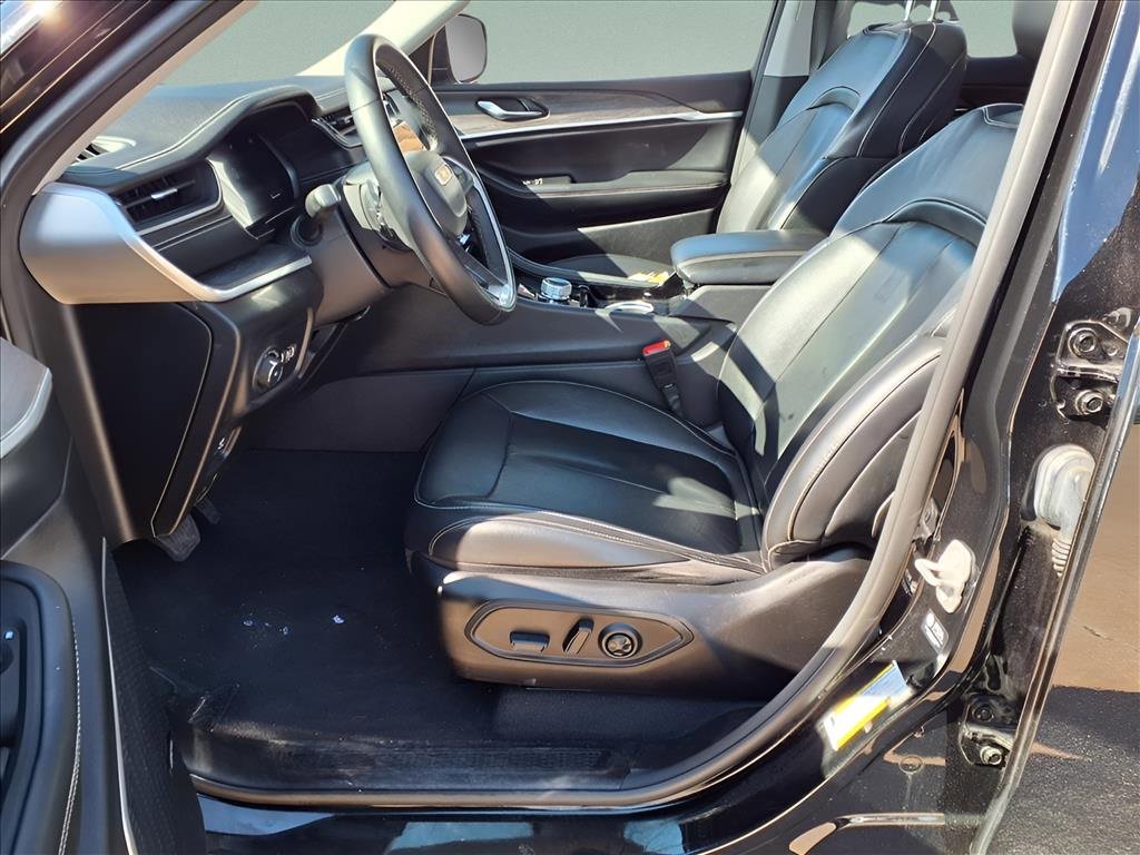 Used 2022 Jeep Grand Cherokee Limited image 23