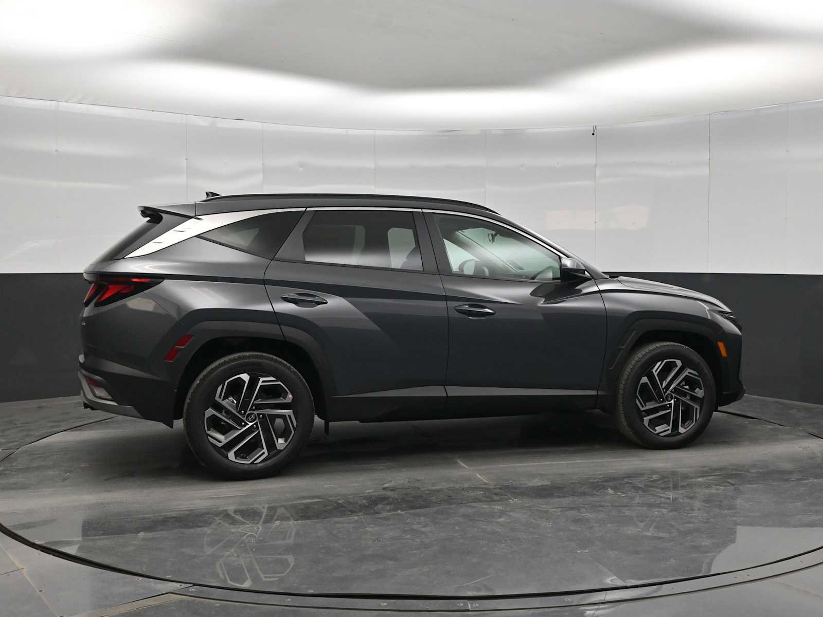 New 2026 Hyundai Tucson SEL Plus w/ Tow & Go Package AWD/4WD image 5
