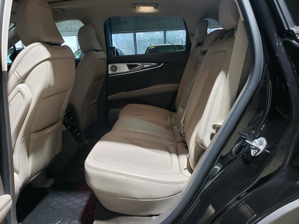 Used 2023 Lincoln Nautilus Reserve w/ Equipment Group 202A image 12