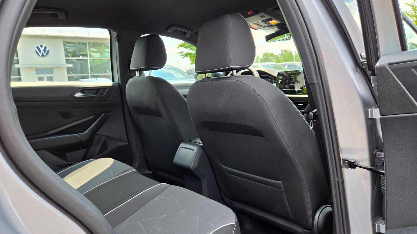 Certified 2025 Volkswagen Jetta Sport FWD image 51