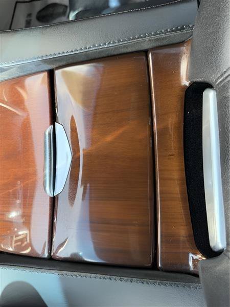 Used 2019 Cadillac Escalade ESV Luxury RWD image 48