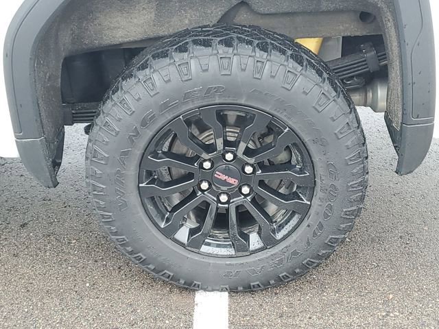 Used 2022 GMC Sierra 1500 AT4X image 36