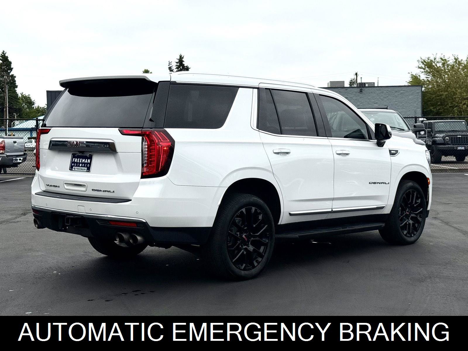 Used 2021 GMC Yukon Denali w/ LPO, Illumination Package AWD/4WD image 9