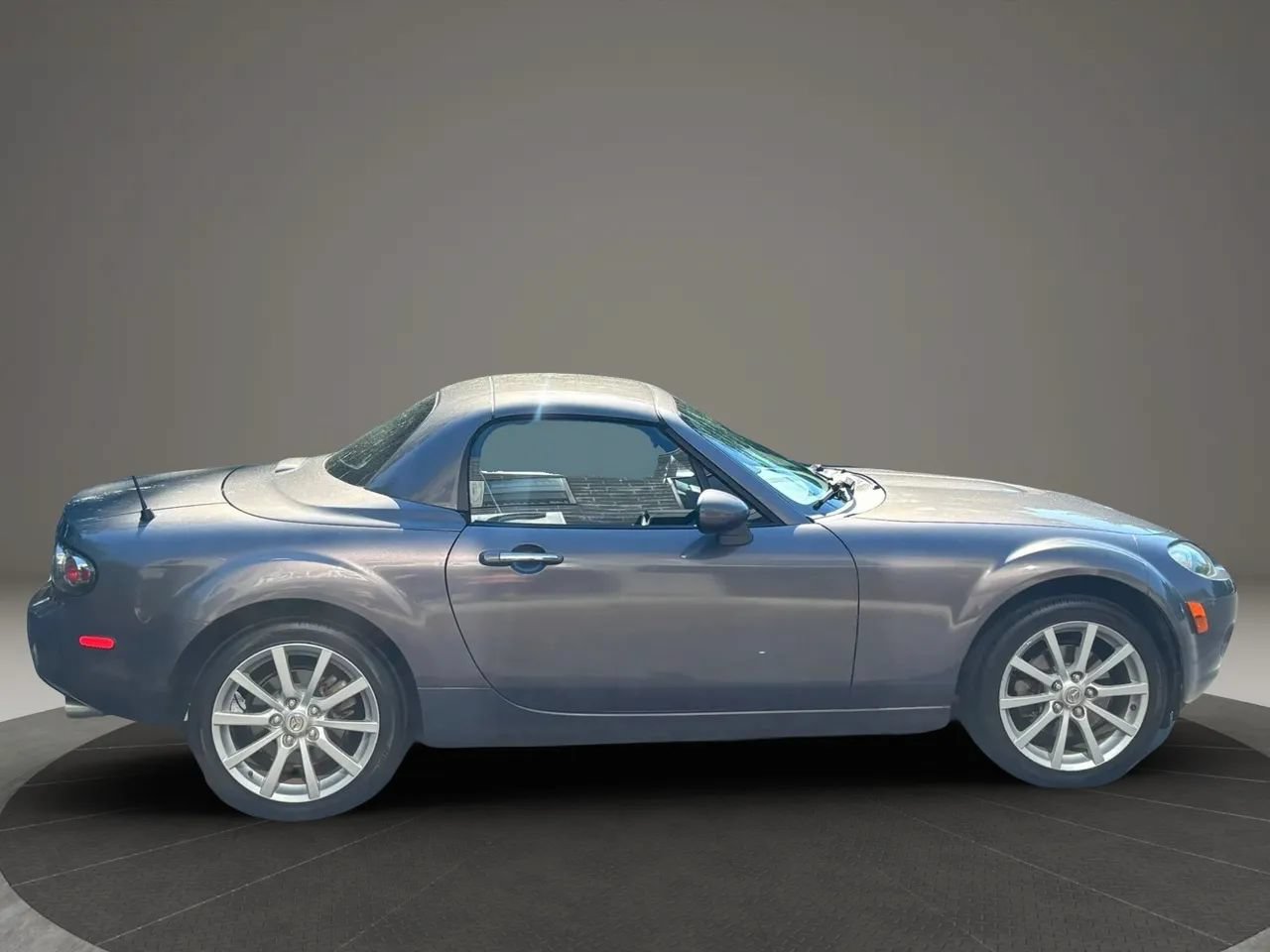 Used 2007 MAZDA MX-5 Miata Touring w/ Suspension Pkg RWD image 4