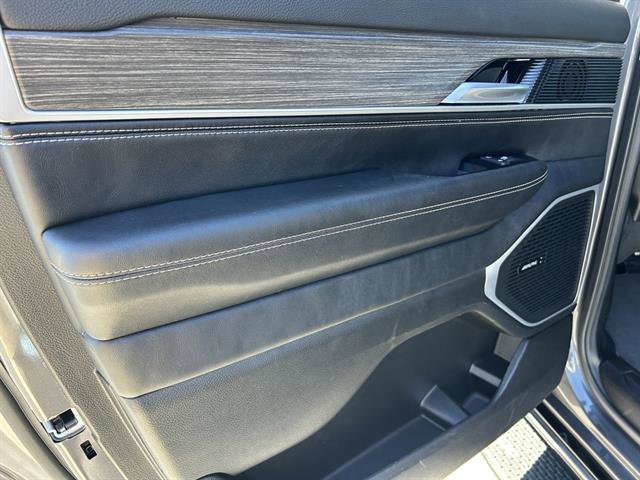 Used 2024 Jeep Wagoneer Series II image 24