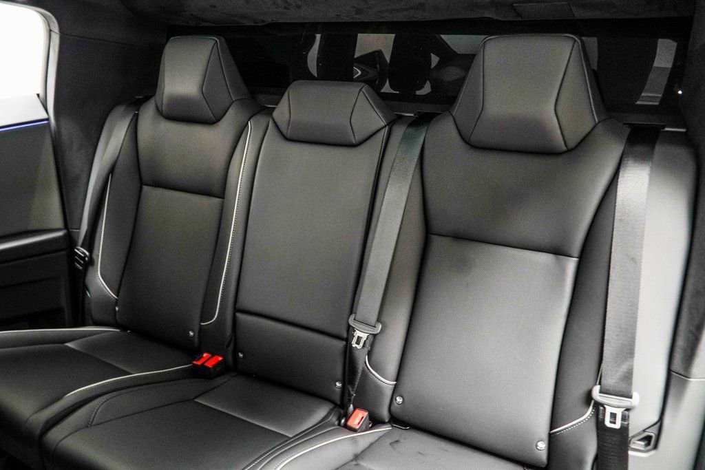 Used 2025 Tesla Cybertruck AWD Crew Cab image 44