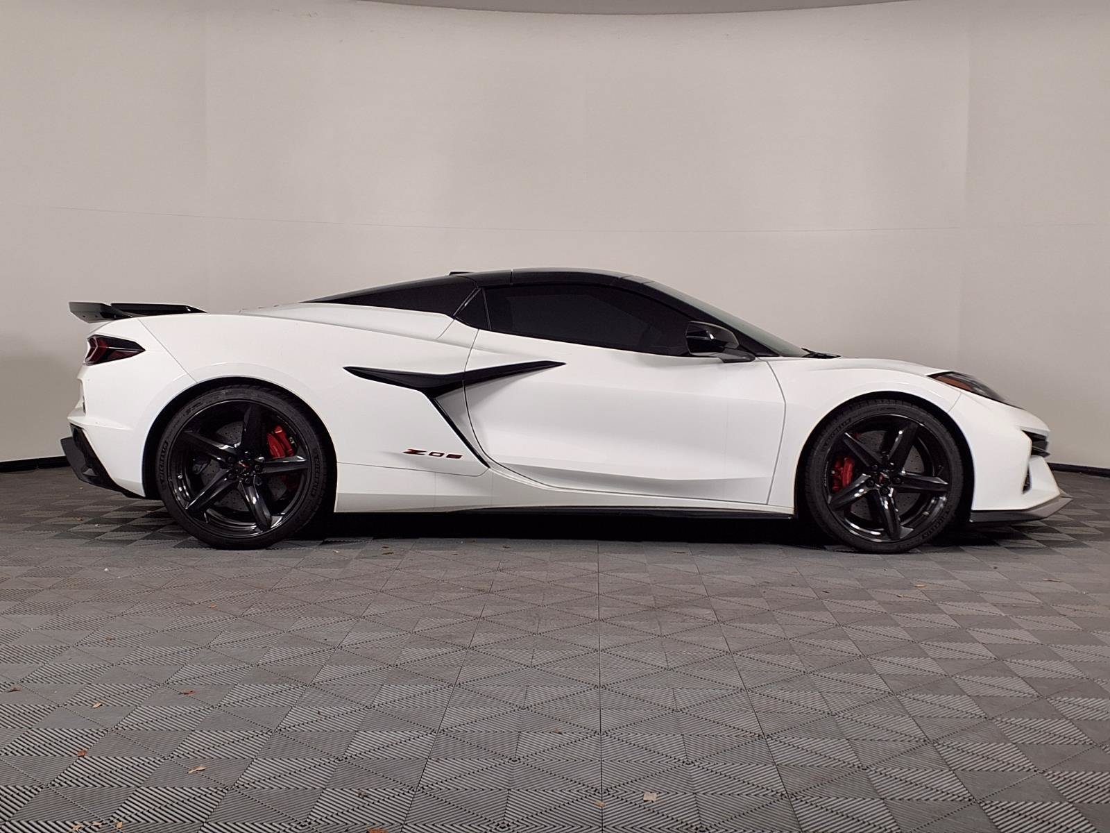 Used 2025 Chevrolet Corvette Z06 w/ Battery Protection Package RWD image 30