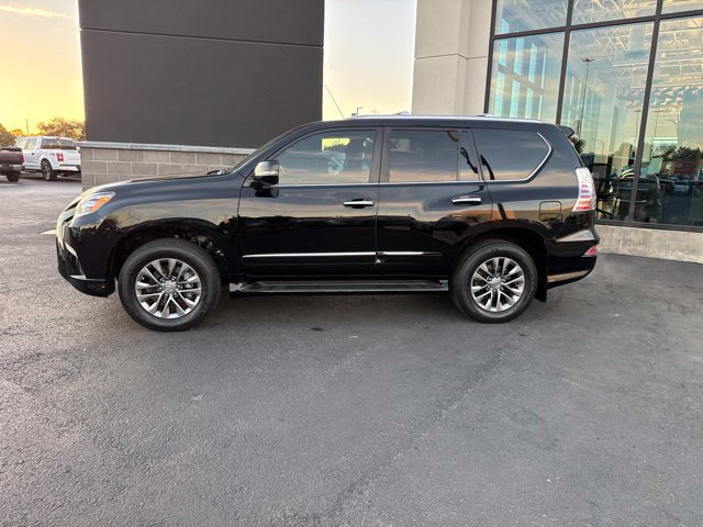 Used 2019 Lexus GX 460 Luxury AWD/4WD image 3