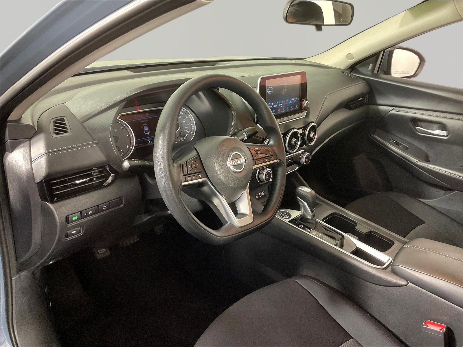 Used 2024 Nissan Sentra SV FWD image 17
