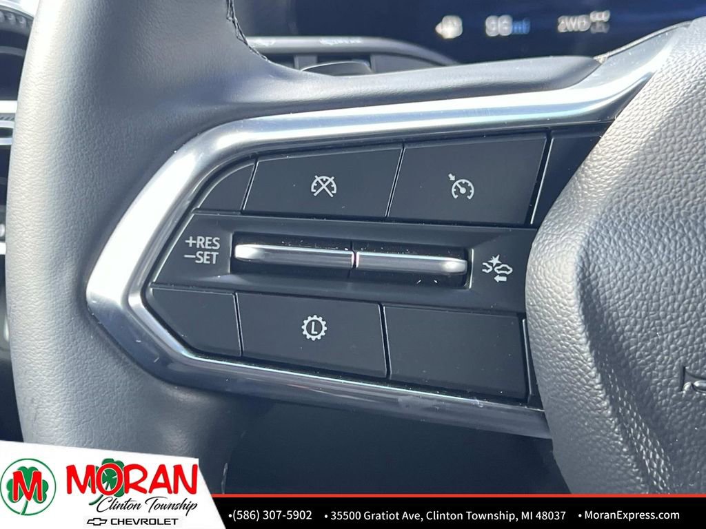 Used 2025 Chevrolet Equinox LT image 25