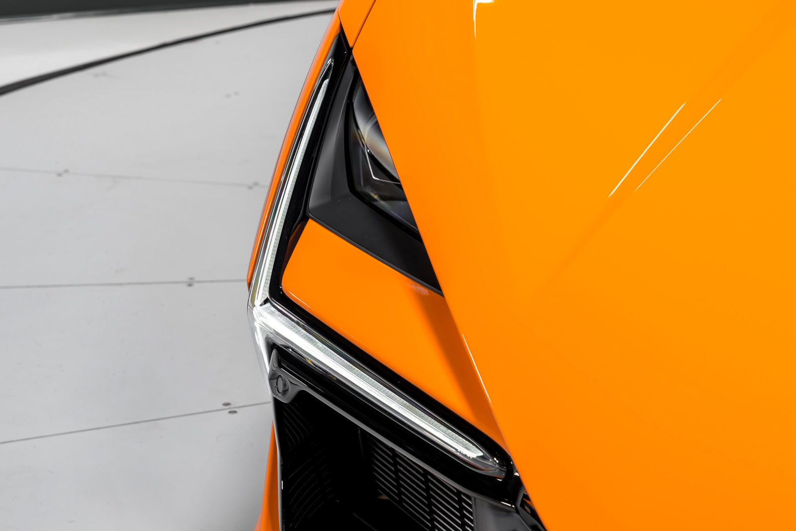 Used 2025 Lamborghini Revuelto AWD/4WD image 40